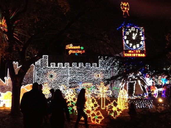 Top 3 Christmas Lights Destinations in Fresno